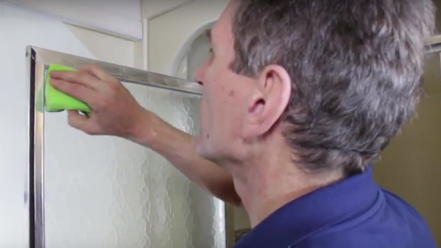 How to remove hard water stains from your glass shower doors – the safe/easy way!